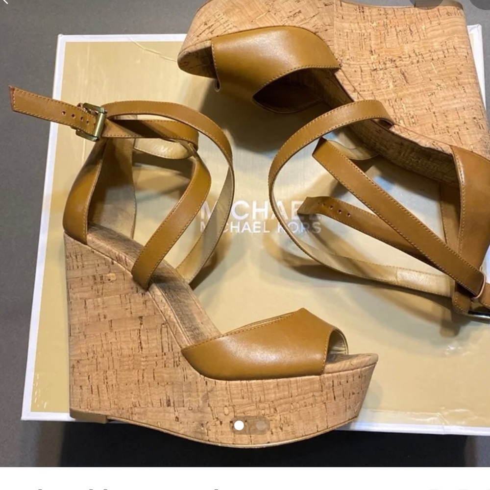 Not for sale Michael Kors wedge